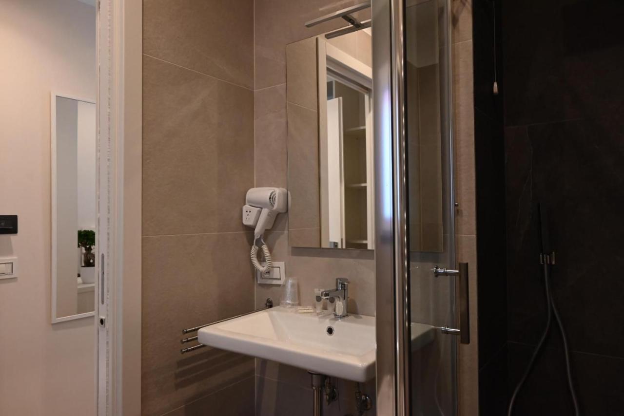 B&B Palazzina Avallone Naples Exterior photo